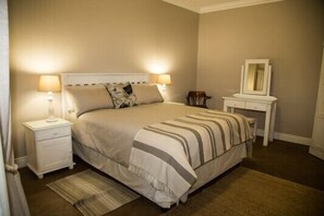 Soundproofing, bed sheets - Waterwoods Cottages (Fort Nottingham)