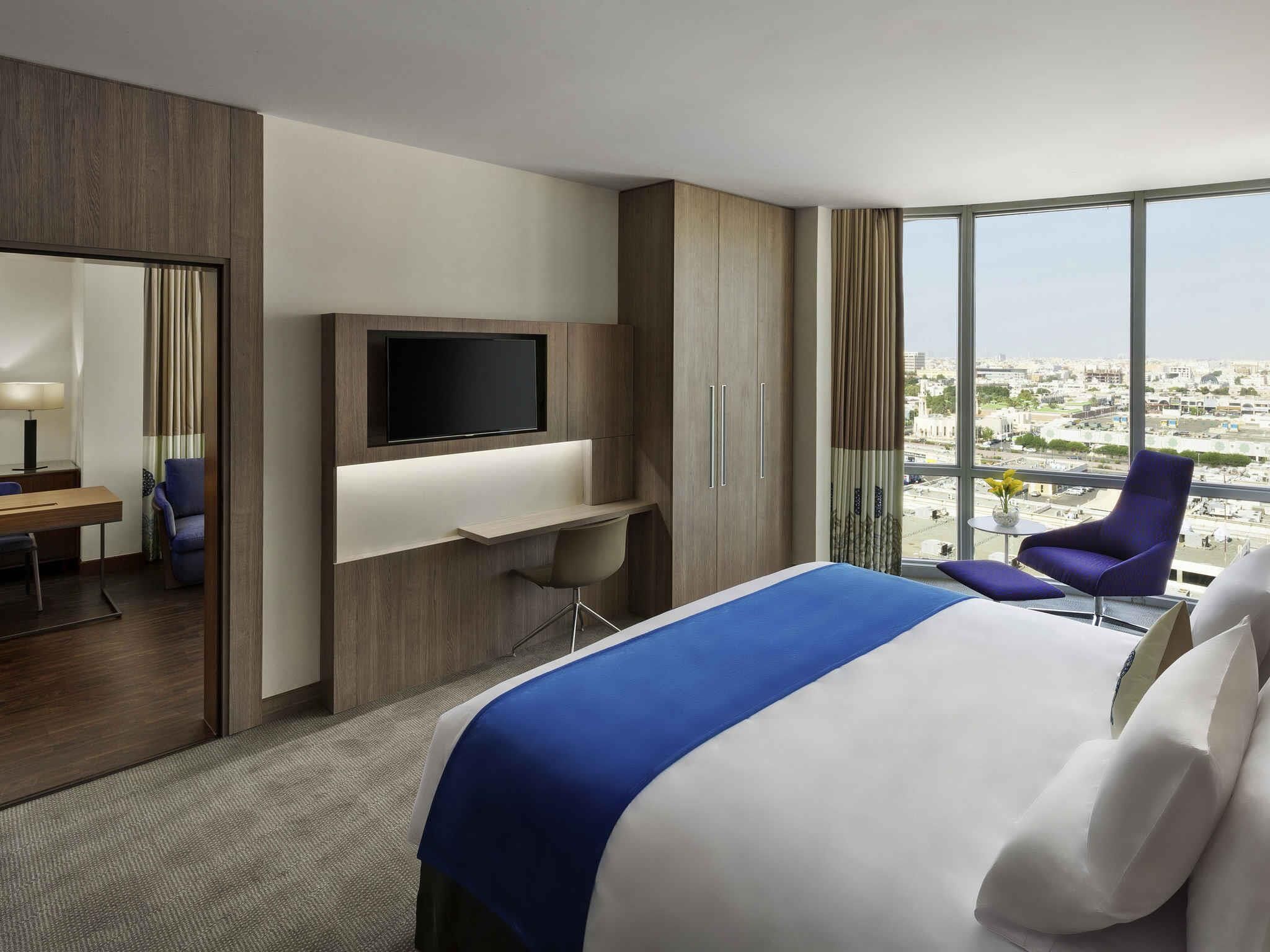 Minibar, coffres-forts dans les chambres, bureau, chambres insonorisées