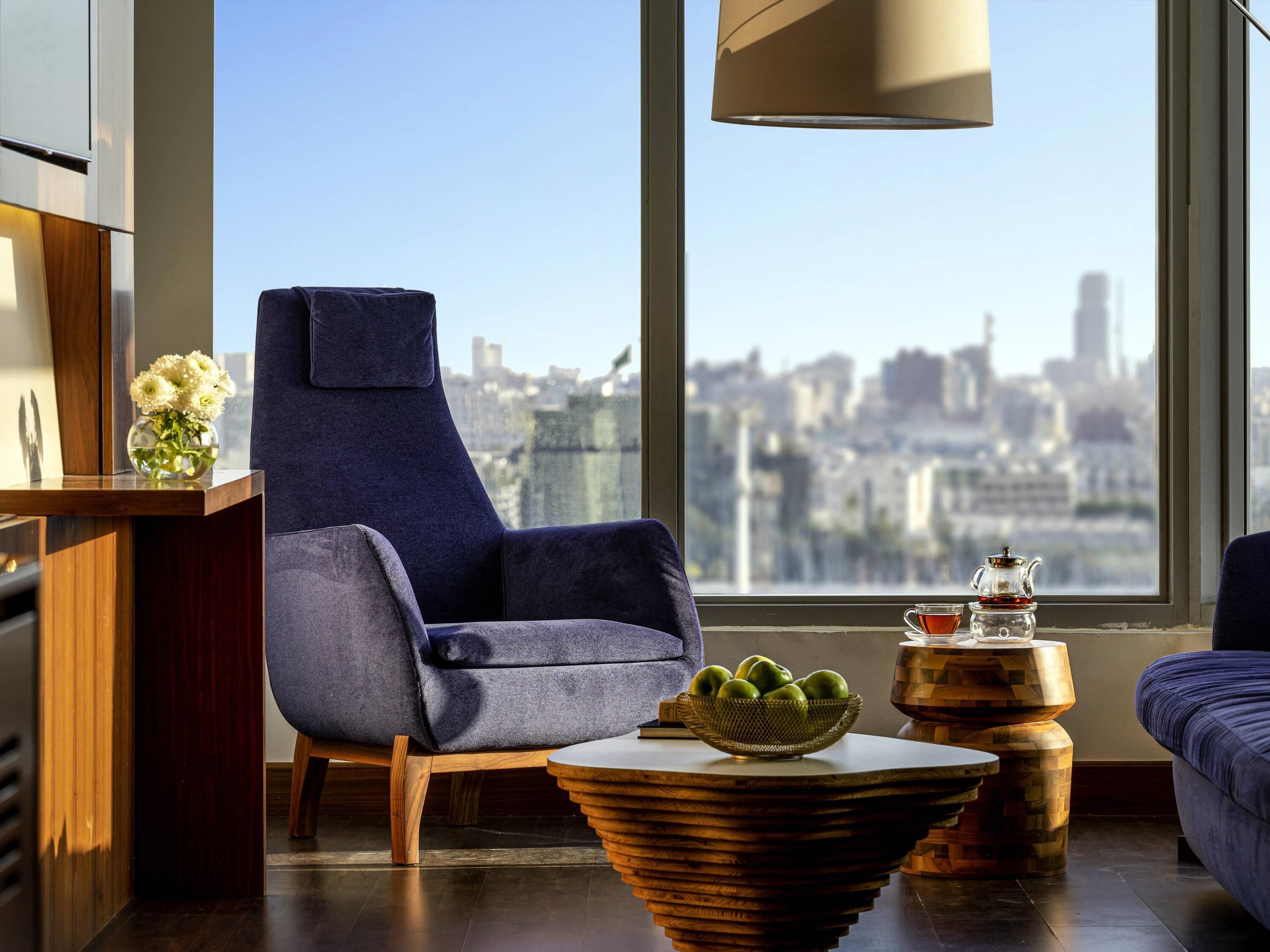 슈피리어 스위트, 킹사이즈침대 1개 및 소파베드 | 미니바, 객실 내 금고, 책상, 방음 설비