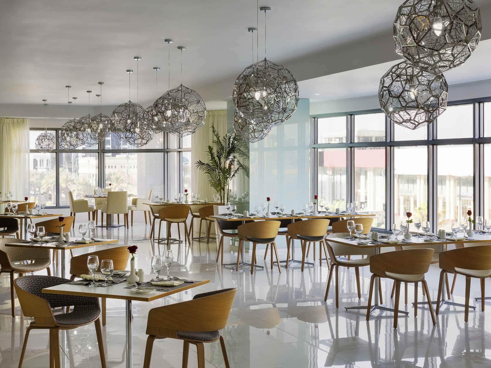 Aperto a colazione, pranzo e cena