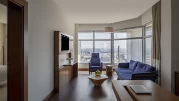 Executive Suite, 1 King Bed with Sofa bed | Minibar, in-room safe, desk, soundproofing