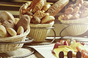Frukostbuffé varje dag mot avgift
