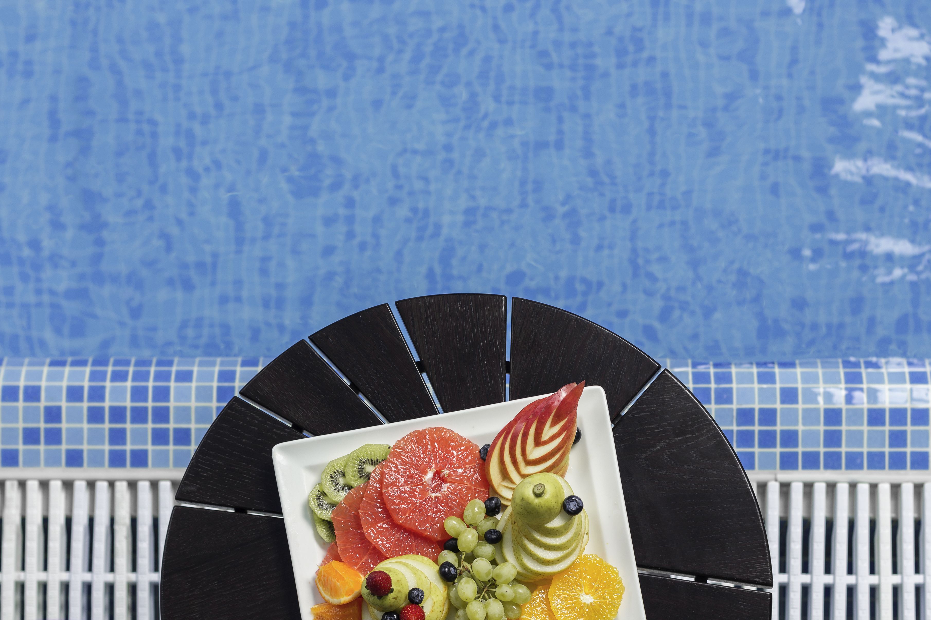 outdoor pool, pool loungers