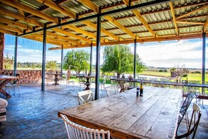 Breakfast, lunch, dinner served; international cuisine