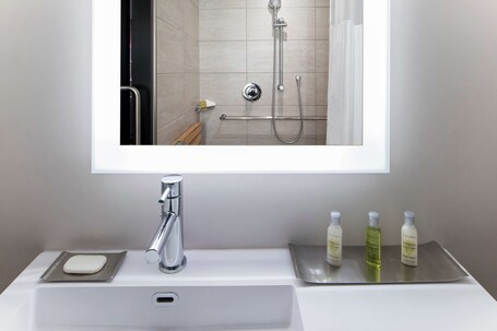 DoubleTree by Hilton New York Times Square West - Image 11