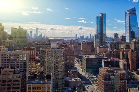DoubleTree by Hilton New York Times Square West - Image 3