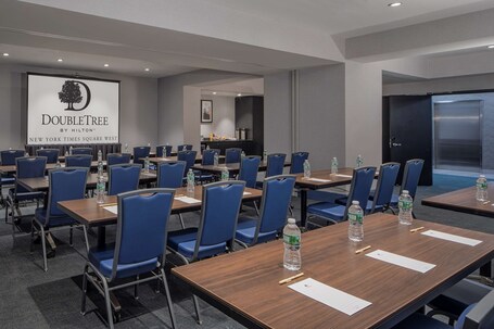 DoubleTree by Hilton New York Times Square West - Image 23