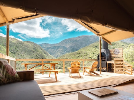 Luxe tent, 2 slaapkamers | Uitzicht op de bergen