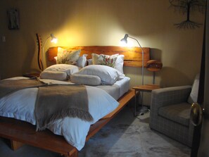 In-room safe, desk, free WiFi - Die Waenhuis Guest House (George)