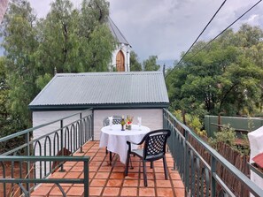 Standard Room (The Priory: Upstairs Terrace Room) | Terrasse/patio