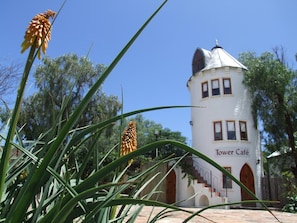 Exterior - Bethesda Tower Accommodation (Nieu-Bethesda)