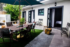 Exterior - The Noble Lodge (Cape Town)