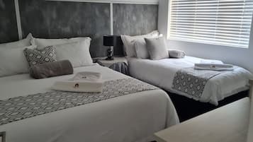 Honesty | 1 bedroom, Egyptian cotton sheets, premium bedding, Tempur-Pedic beds