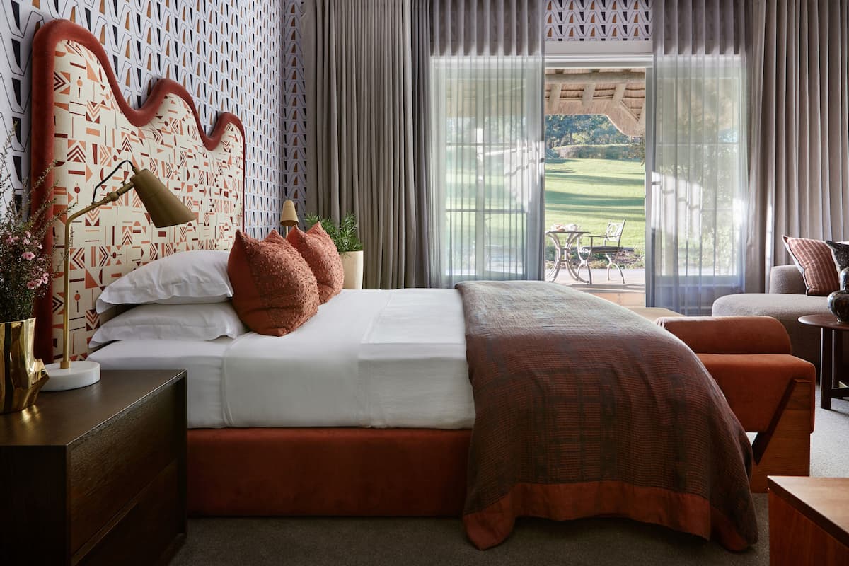 Romantic Double Room | 1 bedroom, premium bedding, free minibar items, in-room safe