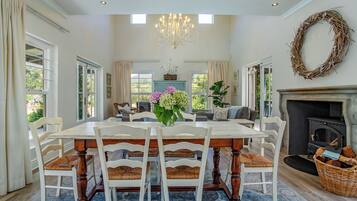 Family Cottage, 2 Bedrooms (The Vineyard) | Living area | TV