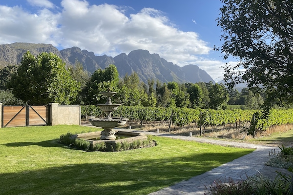 Comfort Cottage, 2 Bedrooms (The Stable) | Mountain view