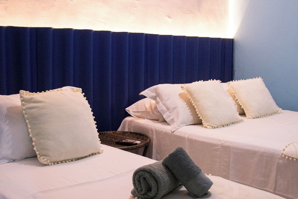 Standard Triple Room | Minibar, blackout drapes, bed sheets