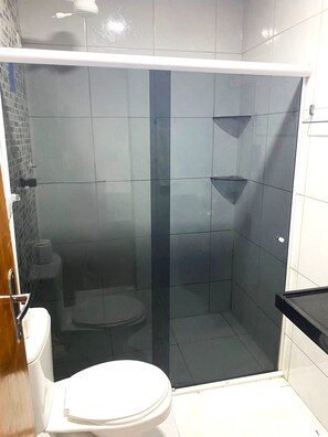 Standard Triple Room, 3 Bedrooms | Bathroom | Shower, free toiletries, hair dryer, towels
