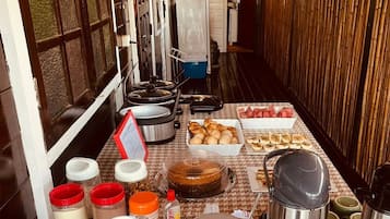 Free daily cooked-to-order breakfast