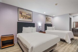 办公桌、熨斗/熨衣板、免费折叠床/加床、免费 WiFi