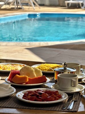 Free daily buffet breakfast  - Las Brisas Beach Hotel (Natal)