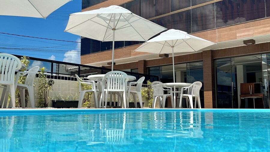 Las Brisas Beach Hotel