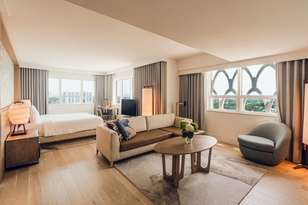 Minibar, in-room safe, iron/ironing board, free WiFi