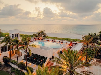 4 outdoor pools, sun loungers at Nobu Hotel Miami Beach