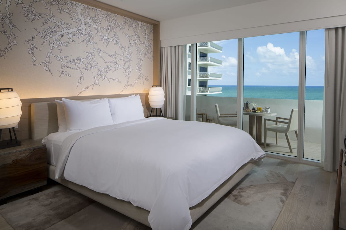 Minibar, in-room safe, iron/ironing board, free WiFi