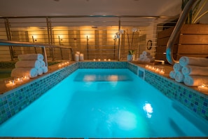 Salas de tratamientos para parejas, sauna, bañera de hidromasaje