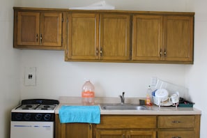 Apartamento standard, 1 quarto, cozinha, vista parcial para o oceano | 2 quartos, Wi-Fi de cortesia