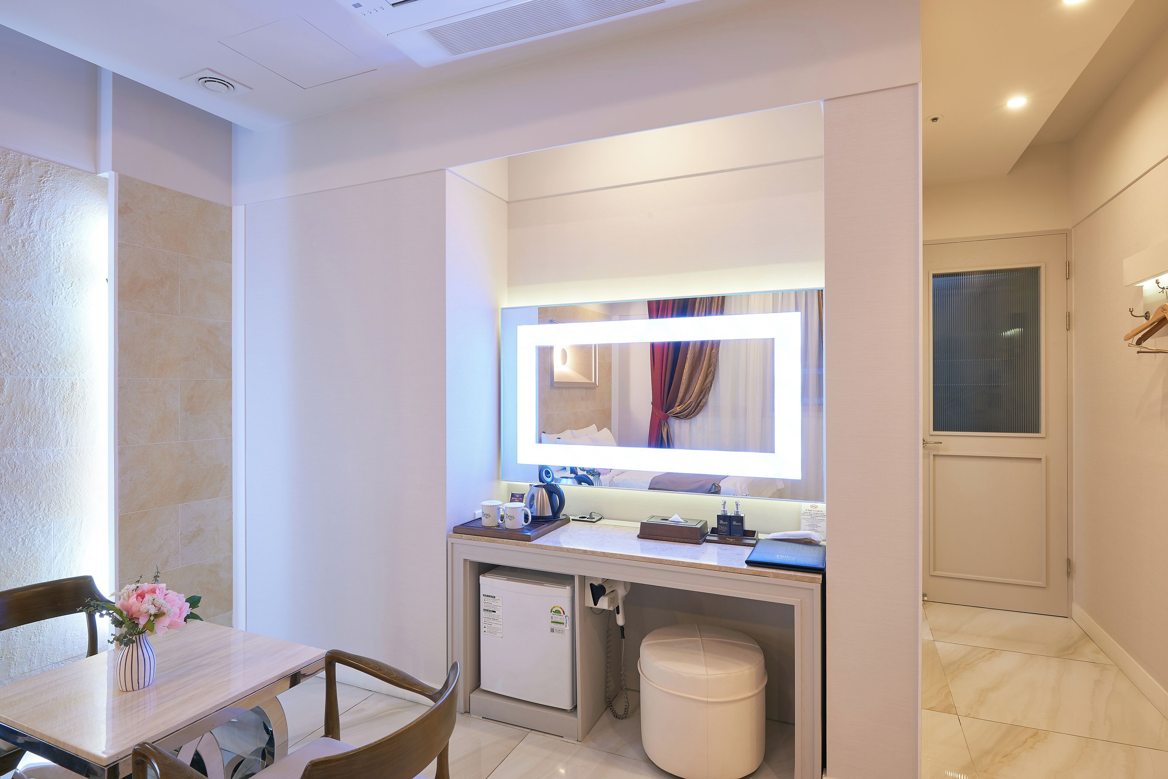 standard double room | 1 bedroom, in-room safe, soundproofing, free wifi