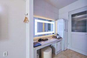 Coffres-forts dans les chambres, chambres insonorisées, Wi-Fi gratuit