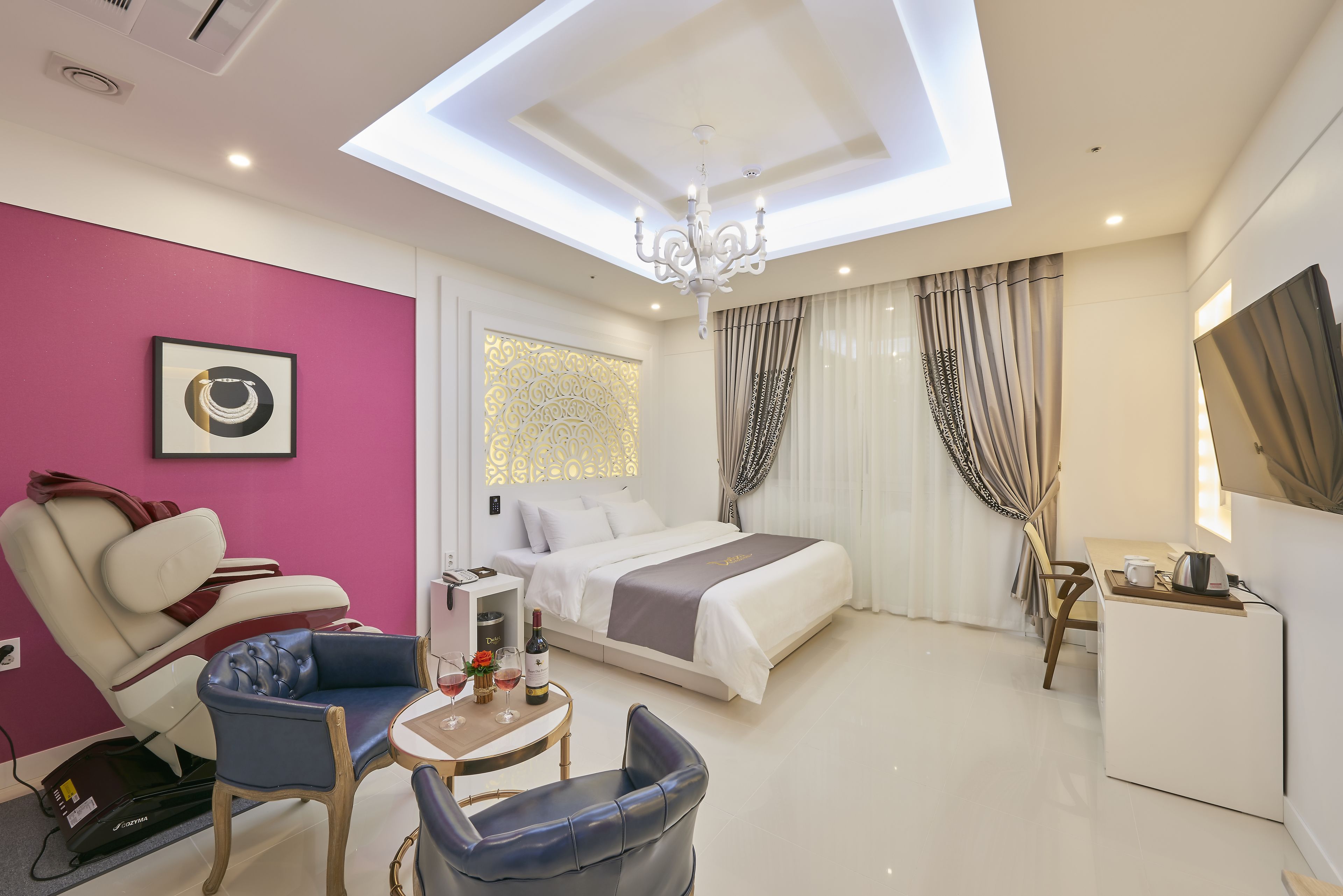 junior suite(lg styler, massage chair) | 1 bedroom, in-room safe, soundproofing, free wifi