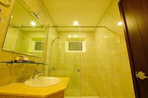 무료 세면용품, 헤어드라이어, 슬리퍼, 타월