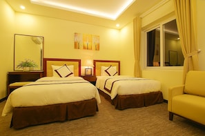 Doppelzimmer, 1 Doppelbett | Minibar, Zimmersafe, Schreibtisch, Verdunkelungsvorhänge