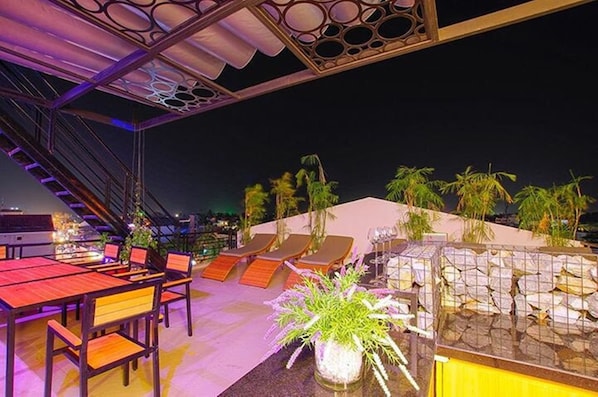 Sundeck