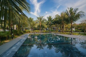 Lake - Kosmos Apart Hotel (Phu Quoc)