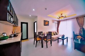 Fridge, microwave, stovetop, dishwasher - Kosmos Apart Hotel (Phu Quoc)
