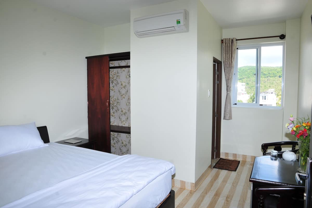 Superior Double Room | Minibar, desk, free WiFi, bed sheets