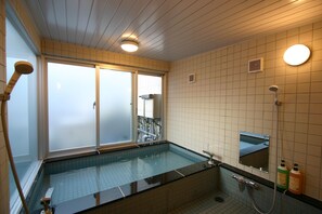 Bathroom shower - Weekly SHO Hotel Namba (Osaka)