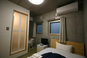 Single Room (D Type, Semi Double Bed) | Free WiFi - Weekly SHO Hotel Namba (Osaka)