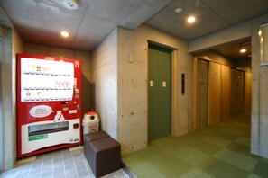 Lobby - Weekly SHO Hotel Namba (Osaka)