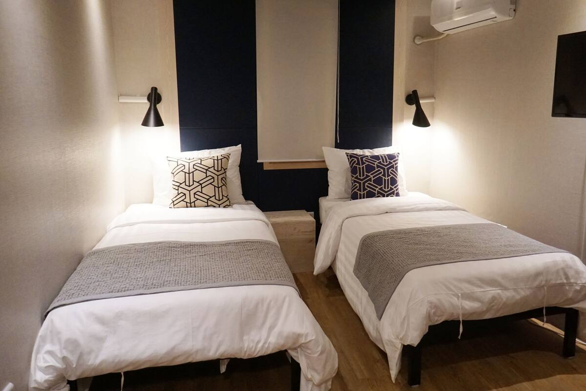 Chambre Standard avec lits jumeaux | Literie de qualité supérieure, Wi-Fi gratuit