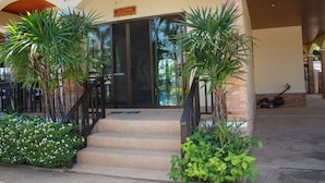 Property entrance - Ban Kitty Pool Villa Cha Am (Cha-am)