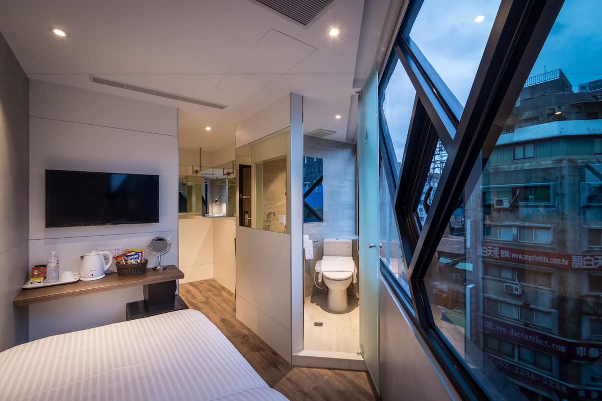 Standard Single Room, Non Smoking | 1 bedroom, premium bedding, down duvets, in-room safe