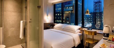 Classic Double Room, 1 Double Bed, Non Smoking | 1 bedroom, premium bedding, down comforters, Select Comfort beds