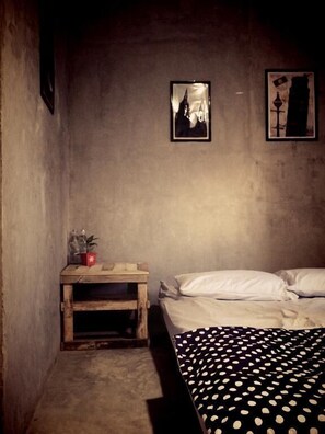 Desk, rollaway beds, free WiFi - Mango House Bangkok (Bangkok)