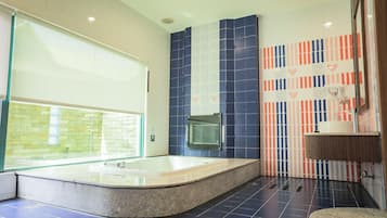 Grand Double Room | Bathroom | Shower, free toiletries, hair dryer, slippers