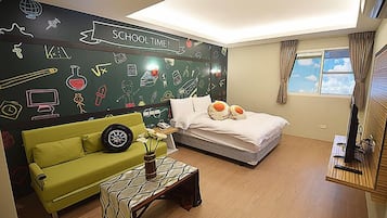 Quarto casal standard | Cortinas blackout, camas extras/dobráveis (sobretaxa), Wi-Fi de cortesia